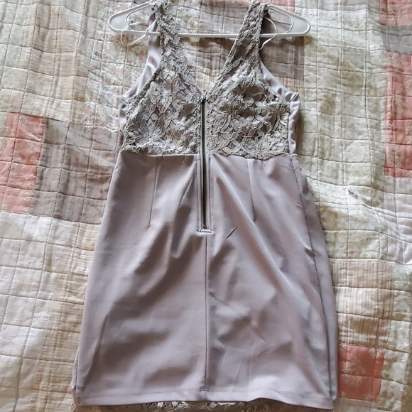 grey lace dress - Picture 4 of 4